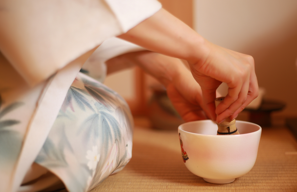 Why Drinking Tea Makes You Feel Refreshed